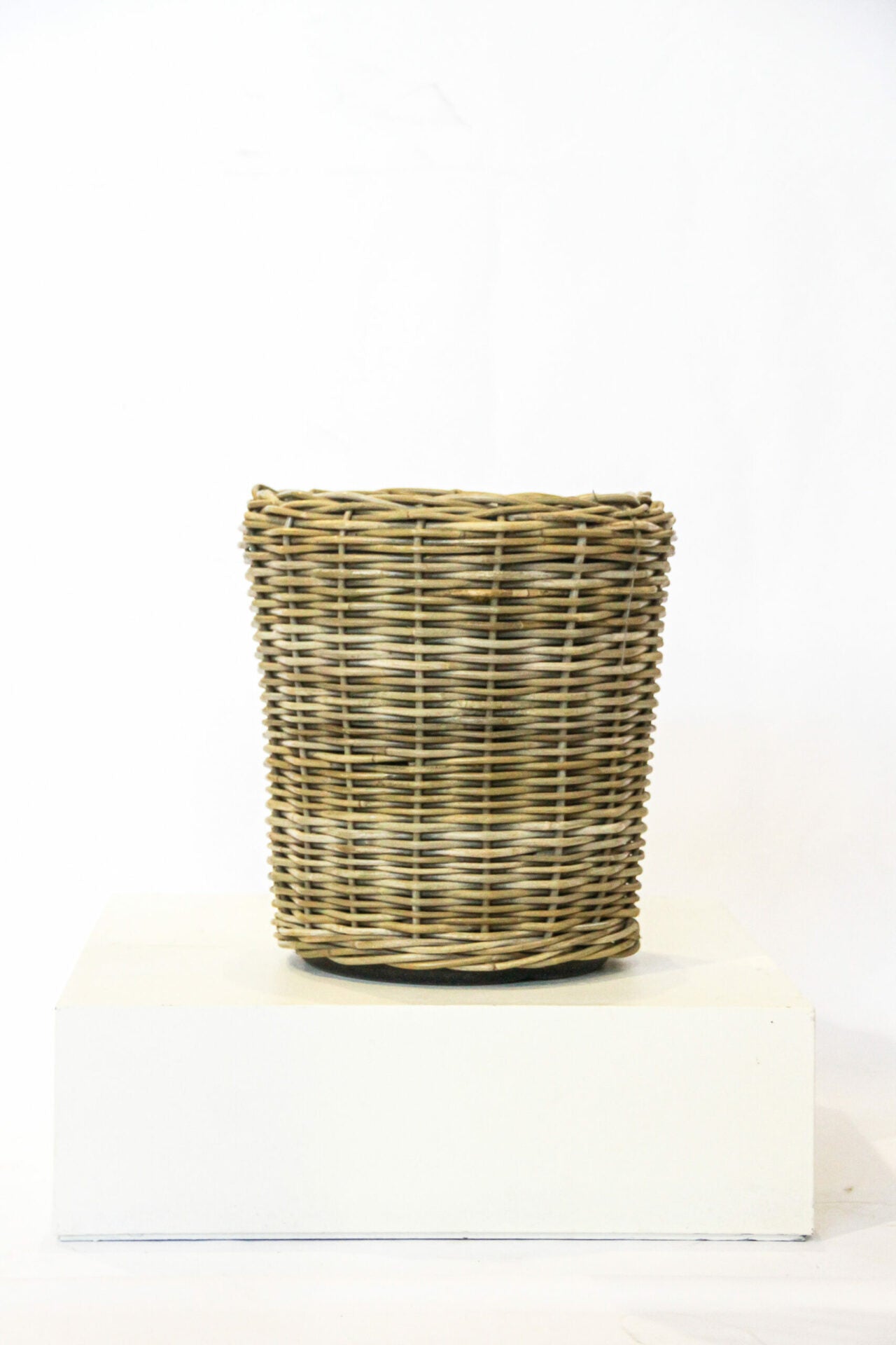 Large Rattan Planter with Lined Inner 30l - The Hideaway