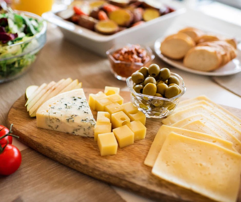 What Kind of Cheese Do You Put on a Cheeseboard? Secrets to the Perfect Selection - The Hideaway