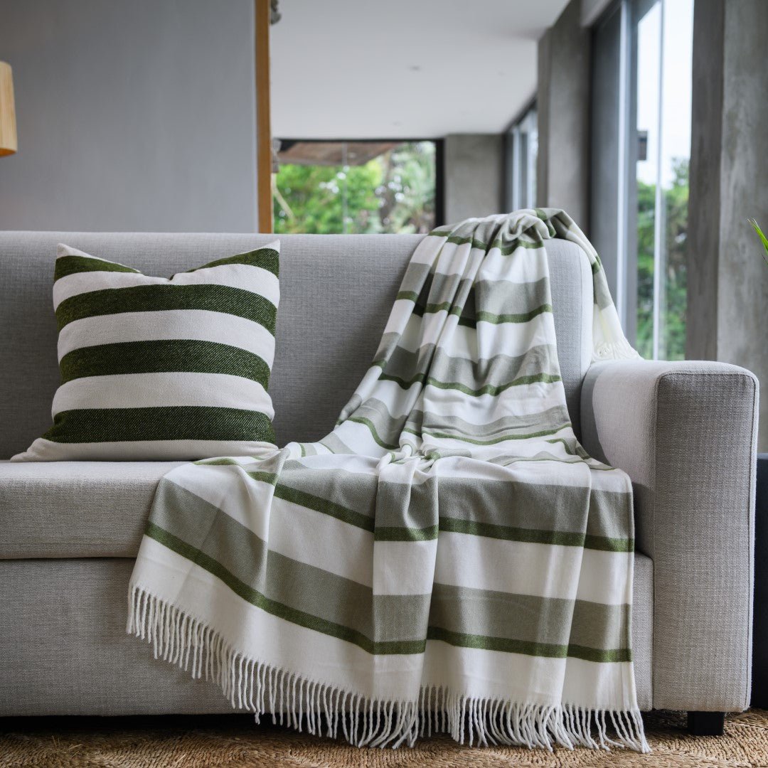 Melody Underline Hunter Olive Throw - The Hideaway